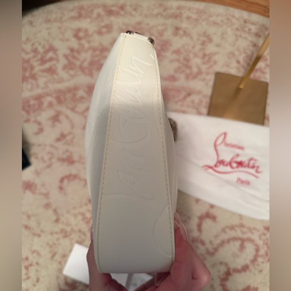 Christian Louboutin White Leather Shoulder Bag
LOUBILA - Picture 3 of 7